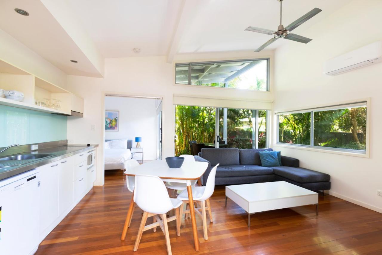 Mobys Beachside Retreat Blueys Beach Exterior photo